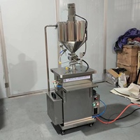 Machine de remplissage de bâton de déodorant anti-transpirant de pâte avec mélangeur Machine de remplissage de cire de cheveux de chauffage à température constante