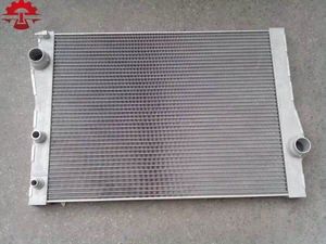 MYGT radiatore per auto di alta qualità adatto per <span class=keywords><strong>BMW</strong></span> 7x5 X6-E71-40 spessore 17117533472 F10-17117570093 serbatoio dell'<span class=keywords><strong>acqua</strong></span> interamente in alluminio - Product Image 4