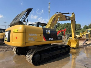 Excavatrice sur chenilles CAT 325D jaune, équipement de construction lourd, machine de terrassement hydraulique montée sur chenilles - Product Image 2