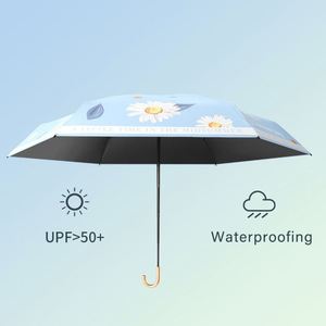 Parasol de voyage portable mini en pongé moderne à impression florale personnalisée, pliable en 5 sections avec crochet en J - Product Image 2