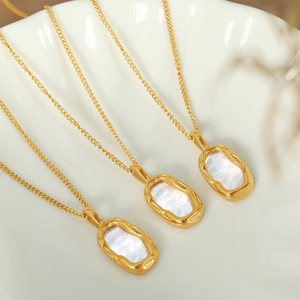 Collana di titanio asimmetrica parisiana-ciondolo geometrico artigianale con catena di stratificazione a conchiglia di Abalone per serate - Product Image 2