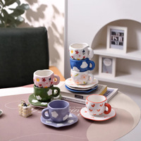 Vente en gros de tasses à café en céramique peintes à la main, artisanales, décorées de fleurs, pour le thé et le café
