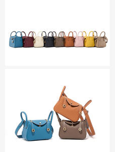 กระเป๋าสะพายข้างผู้หญิงสไตล์วินเทจสุดชิค ดีไซน์มินิมอลและใช้งานได้หลากหลาย ทำจากหนังวัวแท้คุณภาพสูง เหมาะสำหรับฤดูร้อนและฤดูใบไม้ผลิ - Product Image 6