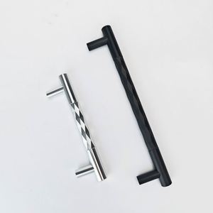 Oferta Especial: Tiradores de Aluminio Martillado Sólido Pulido Dorado y Plateado para Puertas de Gabinetes de Cocina, Armarios, Cómodas y Cajones - Product Image 2