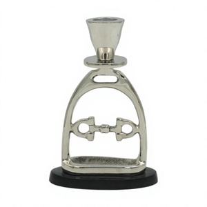 Accesorios de decoración del hogar, soporte de candelabro, estilo ecuestre, estribo de caballo de Metal y diseño de broca, soporte de vela con Base, lo último - Product Image 1