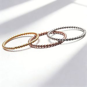 Anillo Trenzado de Acero de 1 mm, Color Oro Rosa, Anillo de Mujer para el Dedo Índice, Joyería de Acero Inoxidable, Brazalete de Moda - Product Image 1