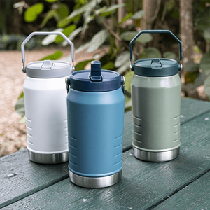 <span class=keywords><strong>Bouteille</strong></span> d'eau de sport en acier inoxydable isolée sous vide de 64 oz avec couvercle en paille <span class=keywords><strong>bouteille</strong></span> <span class=keywords><strong>thermos</strong></span> de 2 litres pour l'entraînement et le voyage - Product Image 2