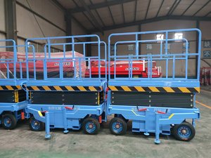 Bestseller Globale: Piattaforma Elevatrice a Forbice Idraulica Mobile 11m 12m 14m 15m 16m 20m con Movimentazione Manuale - Product Image 5