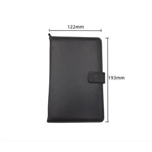 Ensemble d'accessoires de golf tout-en-un portable et écologique : porte-cartes de score, étui pour carnet de scores en cuir PU, outil de réparation de divots et marqueur de balle - Product Image 6