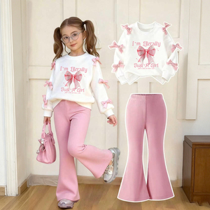 Conjunto de 2 Piezas para Niñas Pequeñas, Estilo Dulce, Sudadera con Estampado de Lazo y Pantalones Acampanados con Cintura Elástica, Personalizable - Product Image 1