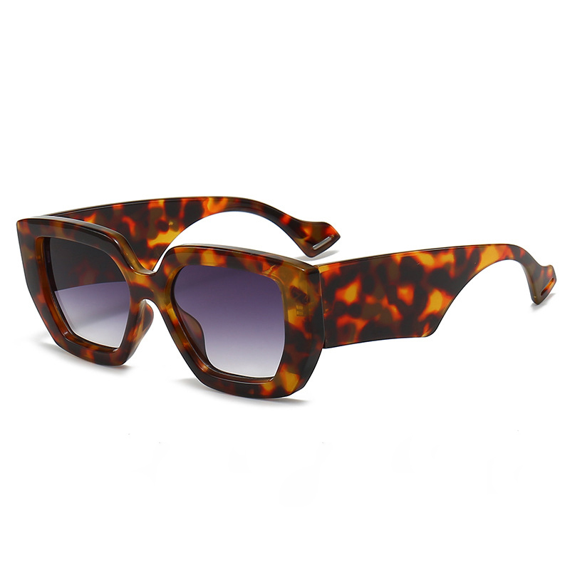 Vintage Square Sunglasses Thick Frame Gradient Lens UV Protection Unisex Mad Shade Oversized Black Square Sunglasses with Gradient  main image 3