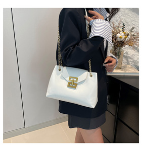 กระเป๋าสะพายไหล่แฟชั่นสไตล์เกาหลีเรียบง่ายสำหรับผู้หญิงใช้ได้ทุกวันกระเป๋าสะพายคาดลำตัวมีโซ่ล็อกสำหรับทำงานออฟฟิศ - Product Image 2