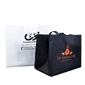 Высококачественные экологичные подарочные пакеты из переработанной бумаги для розничных бутиков и промоакций с логотипом бренда.  Индивидуальные подарочные бумажные пакеты. - Product Image 5