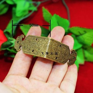 Protection d'angle en laiton Yunchang Hardware 50x20 mm bronze antique pour poignée de meuble ou boîte - Product Image 1