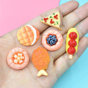 Cabujones de resina con forma de postres y pizzas, adornos de comida para manualidades, cocina en miniatura y accesorios para el cabello - Product Image 2