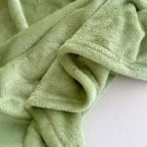 Manta de Franela de Lujo Moderna, Estampada y Tejida, Suave, Agradable al Tacto, Transpirable, Ecológica, Resistente a la Decoloración y a las Arrugas, para Todas las Estaciones - Product Image 3