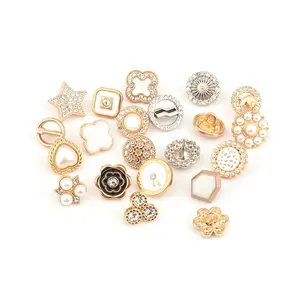 Factory sales Gold and Silver alloy Shiny rhinestone floral crystal button shanks for Clothing
