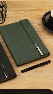 Carnet de notes A5 en cuir PU à trois volets avec porte-stylo, couverture rigide en métal magnétique, 100 feuilles, impression UV, fabrication en gros, modèle 2026 - Product Image 4