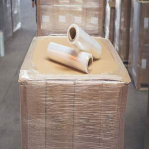Jiangsu <span class=keywords><strong>Xing</strong></span> Ya Plastics Technology Co Ltd Foil Stretch Transparente Stretchwrap1870 Gauge 1500f Hand Manual Use Strech Wrap Film - Product Image 1