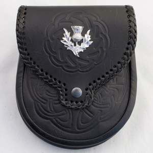 GREENLAND PIPE CO Sporran de Cuero Negro con Insignia de Cardo Grabada en Relieve, Accesorio Frontal para Kilt Escocés de las Tierras Altas - Product Image 1