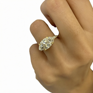 Bague de fiançailles et de mariage pour femme, 2 carats, diamant de laboratoire taille marquise, en or jaune, nouveau style tendance, sertissage est-ouest - Product Image 1