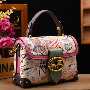 Sacs à Main pour Femmes en Cuir PVC Sacoche d'Épaule Imprimé Graffiti Bon Marché <span class=keywords><strong>Sac</strong></span> Bandoulière de Voyage de <span class=keywords><strong>Luxe</strong></span> Sacoche de Créateur Blanche <span class=keywords><strong>Sac</strong></span> d'Épaule Décontracté - Product Image 2