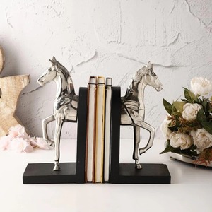 Sujetalibros Decorativos de Caballo Dorado, Escultura de Animales para Sala de Estar, Estante de Oficina - Product Image 2