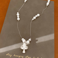 Chaîne de pull en alliage avec pendentif champignon, collier de perles imitation nacre pour femmes, bijoux géométriques minimalistes en gros