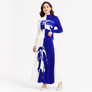 Ensemble coordonné décontracté pour <span class=keywords><strong>femme</strong></span> : Haut à col roulé imprimé animal surdimensionné et jupe longue plissée trapèze, personnalisable à partir de 2 pièces, expédition rapide - Product Image 6