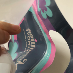 <span class=keywords><strong>Pochette</strong></span> debout mate avec poignée découpée en plastique laminé sac de transport avec cadre <span class=keywords><strong>photo</strong></span> à fermeture éclair givré personnalisé - Product Image 6