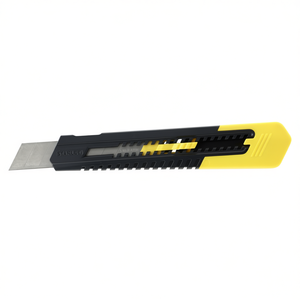 Cuchillo Multiusos Stanley con Hoja Retráctil de 18 mm para Cortar y Manualidades - Product Image 2