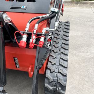 Caricatore di sterzata <span class=keywords><strong>tracciabile</strong></span> cina CE/EPA/Euro 5 Skid Steer Loader Mini Skid Steer Loader con cambio rapido - Product Image 6