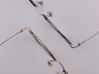 Gafas de retales de montura completa de estilo de diseñador vintage retro al por mayor, monturas ópticas cómodas de titanio puro, sin MOQ, estilo clásico