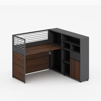 Table de conférence en bois moderne haut de gamme de grande taille avec chaises, durable et écologique pour les bureaux et les salles de réunion