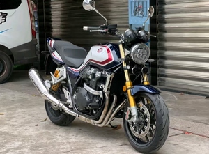 มอเตอร์ไซค์ฮอนด้า <span class=keywords><strong>CB1300</strong></span> ซูเปอร์โฟร์ คลาสสิค สตรีท, เครื่องยนต์ 1284 ซีซี อินไลน์-โฟร์ พร้อมระบบ ABS และดีไซน์ย้อนยุค - Product Image 3