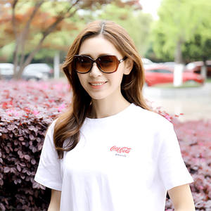 แว่นกันแดดผู้หญิงโคคา-โคล่า เลนส์พีซี UV400 แฟชั่นลายเสือดาว สีเบอร์กันดี ป้องกันแสงแดด ขี่จักรยาน ขับรถ - Product Image 1