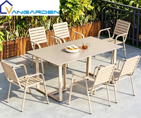 Ensemble table et chaises de salle à manger en pierre frittée moderne et durable pour l'extérieur, design empilable, cadre en aluminium résistant à la rouille pour jardins et hôtels