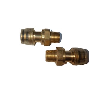 Conector de Rosca Externa de Cobre Tipo 17 para Tuberías de Combustible de 17 mm, Conexión Rápida para Camiones de Trabajo Pesado - Product Image 1