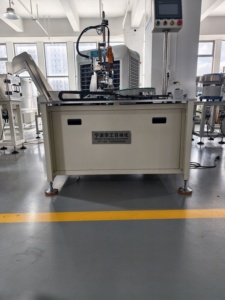 Machine <span class=keywords><strong>de</strong></span> serrage automatique <span class=keywords><strong>de</strong></span> vis <span class=keywords><strong>de</strong></span> précision ultra-élevée pour électronique numérique <span class=keywords><strong>de</strong></span> bureau, avec programme multifonctionnel - Product Image 2