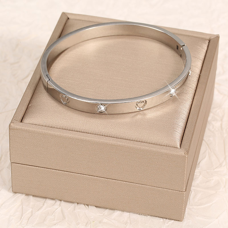Couleur acier Amour et diamant