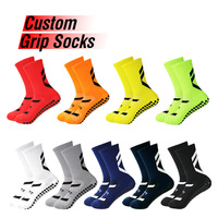 Échantillon gratuit Logo personnalisé Compression Crew Athletic Anti-dérapant Grip Football Chaussettes Sports Soccer Chaussettes Grip Chaussettes