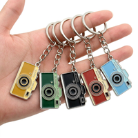 Porte-clés en alliage de zinc personnalisé avec logo, design personnalisé, logo en métal émaillé, coloré, souple ou rigide, fabriqué par Easun Factory.