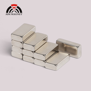 Aimants puissants en néodyme fritté NdFeB sur mesure <span class=keywords><strong>pour</strong></span> usage industriel, soudage, pliage, grade NdFeB haute température 80-230°C, époxy brillant - Product Image 1