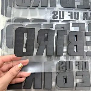Toptan tasarım özel marka Dtf demir logo çıkartmaları 3D silikon ütüyle yapışan logo silikon ısı transferi yama