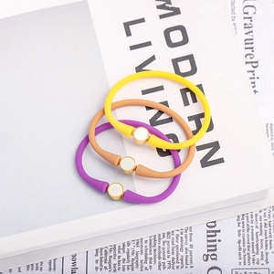Venta al por mayor de moda patrón personalizado pulsera de silicona pareja personalizada <span class=keywords><strong>amistad</strong></span> <span class=keywords><strong>y</strong></span> pulsera de goma pulsera de concha DIY - Product Image 5