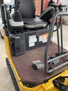 รถขุดตีนตะขาบขนาดเล็ก2T PC18ญี่ปุ่นมือสองพร้อมปั๊มหลัก - Product Image 4