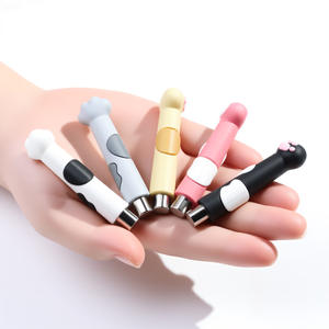 Vente chaude en gros Outil magnétique en métal pour ongles - Conception griffe de chat Aimant puissant Brosse double tête pour salon <span class=keywords><strong>Manucure</strong></span> œil de chat 3D - Product Image 4