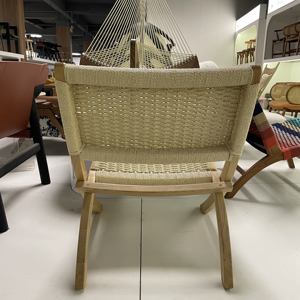 北欧風新商品　輸入ラタン背もたれ付きシングルチェア　無垢材折りたたみ式リビングルーム用ラウンジチェア - Product Image 6