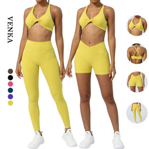 طقم رياضي مثير للفتيات يتكون من حمالة صدر رياضية بأشرطة متقاطعة وبنطلون عالي الخصر لرفع المؤخرة مع شورت ضيق بخصر متقاطع لليوغا - Product Image 1