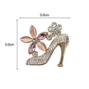 Accessori per Scarpe all'Ingrosso: Ciondoli Decorativi Rimovibili a Cuore Rosa per Zoccoli di Lusso da Ragazza - Product Image 6
